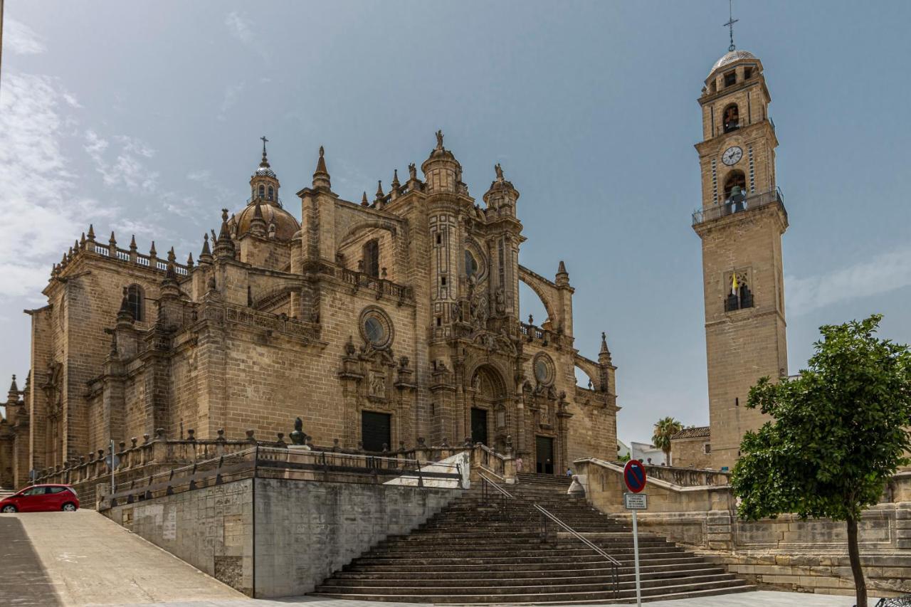 Cathedral Keepers - Exclusive In Jerez Apartment *