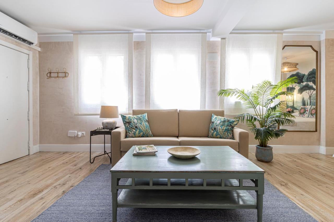 Cathedral Keepers - Exclusive In Jerez Apartment